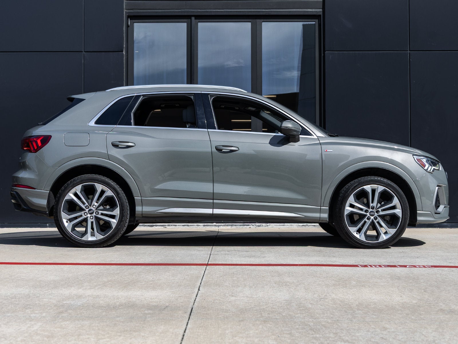 2020 Audi Q3 Premium Plus S line quattro