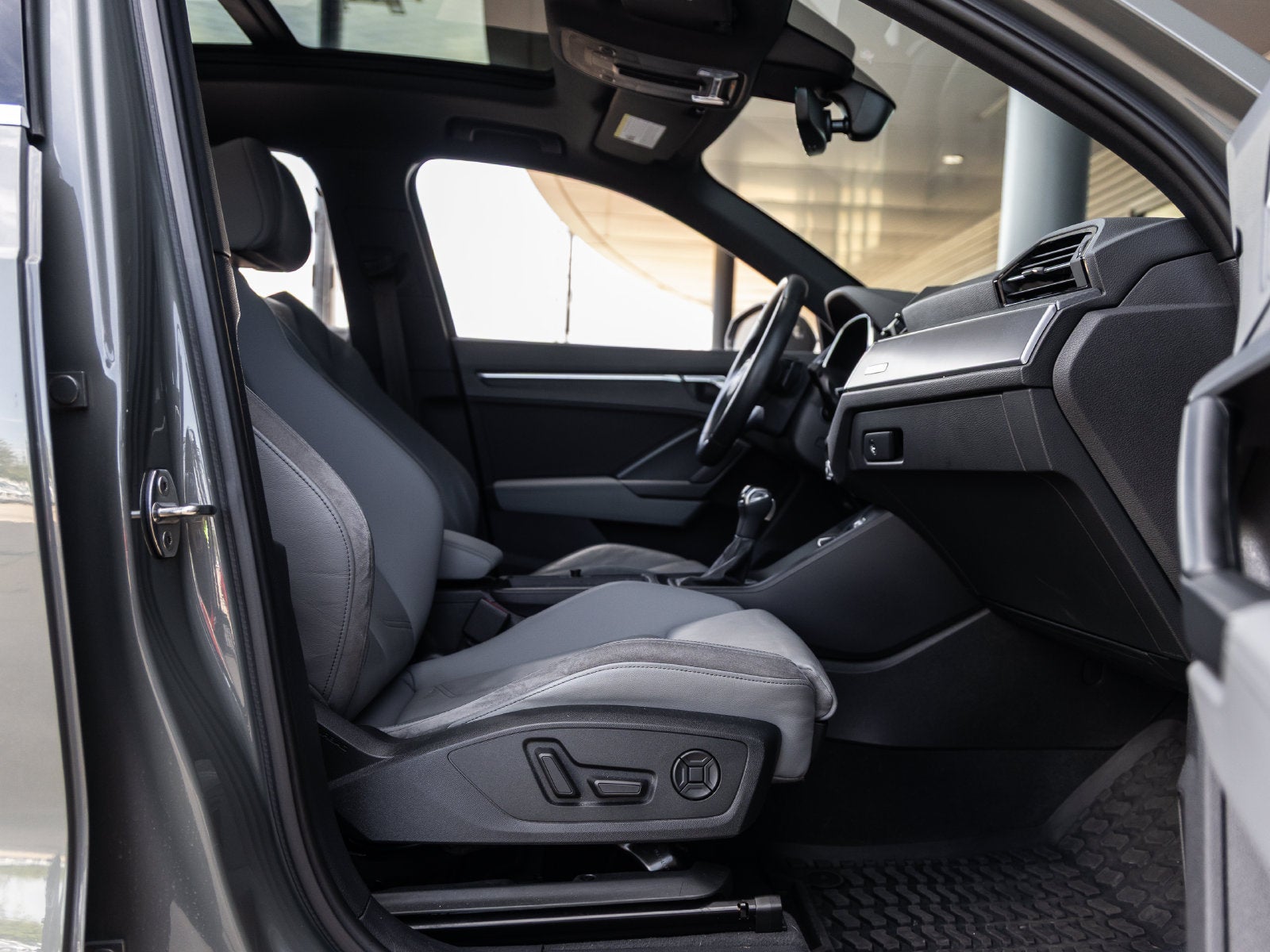 2020 Audi Q3 Premium Plus S line quattro