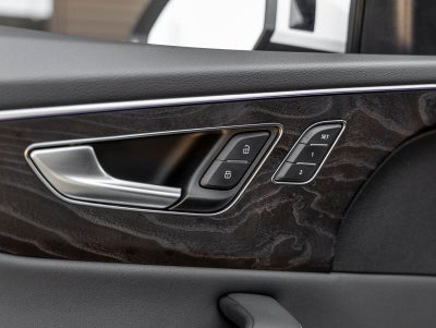 2023 Audi Q8 55 Prestige quattro