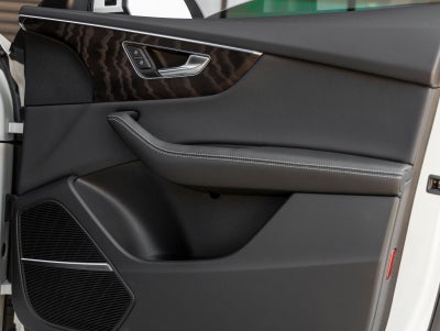2023 Audi Q8 55 Prestige quattro