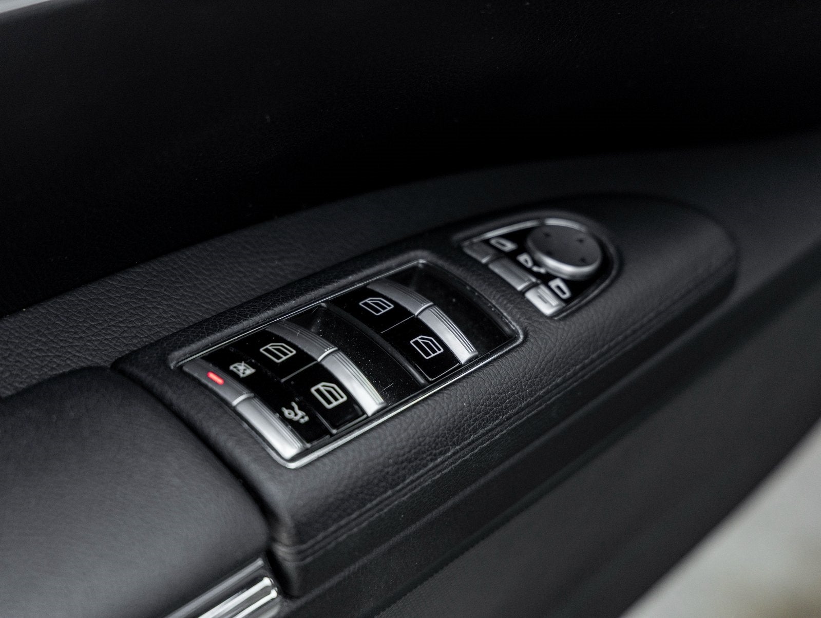 2011 Mercedes-Benz S-Class S 550