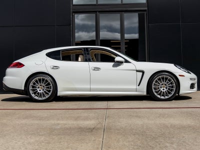 2016 Porsche Panamera Panamera Edition