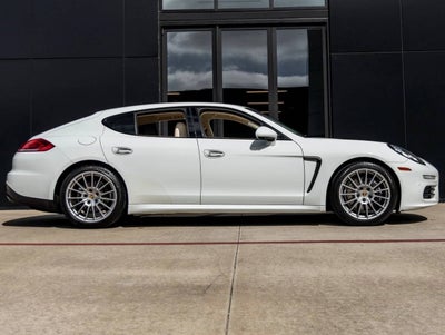 2016 Porsche Panamera Panamera Edition