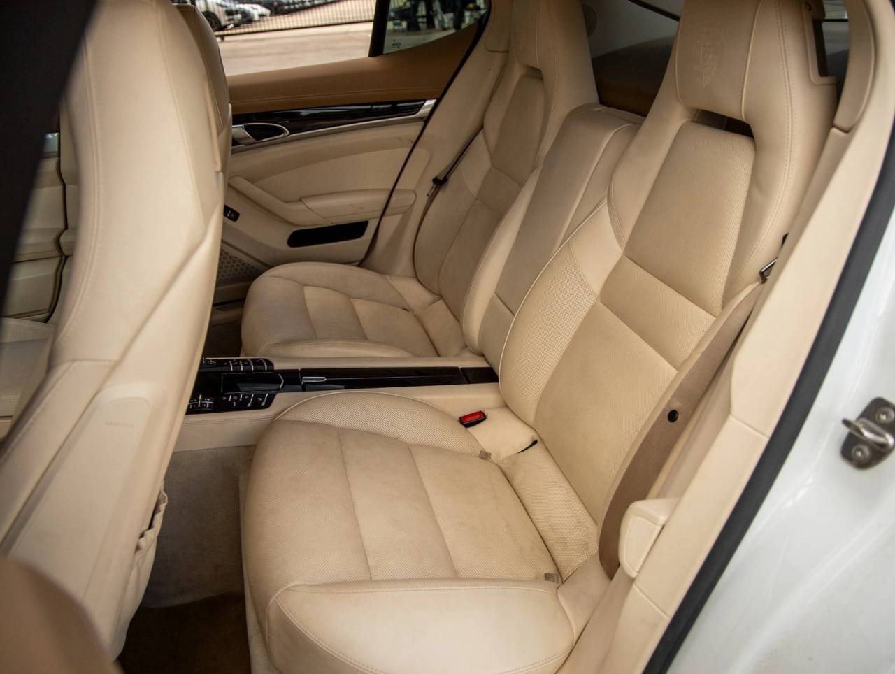 2016 Porsche Panamera Panamera Edition