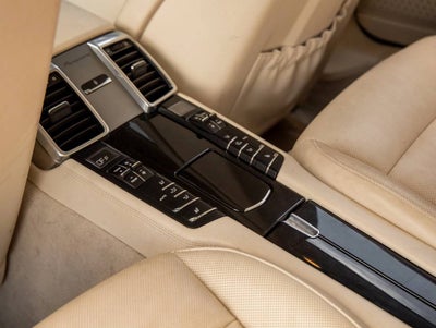 2016 Porsche Panamera Panamera Edition