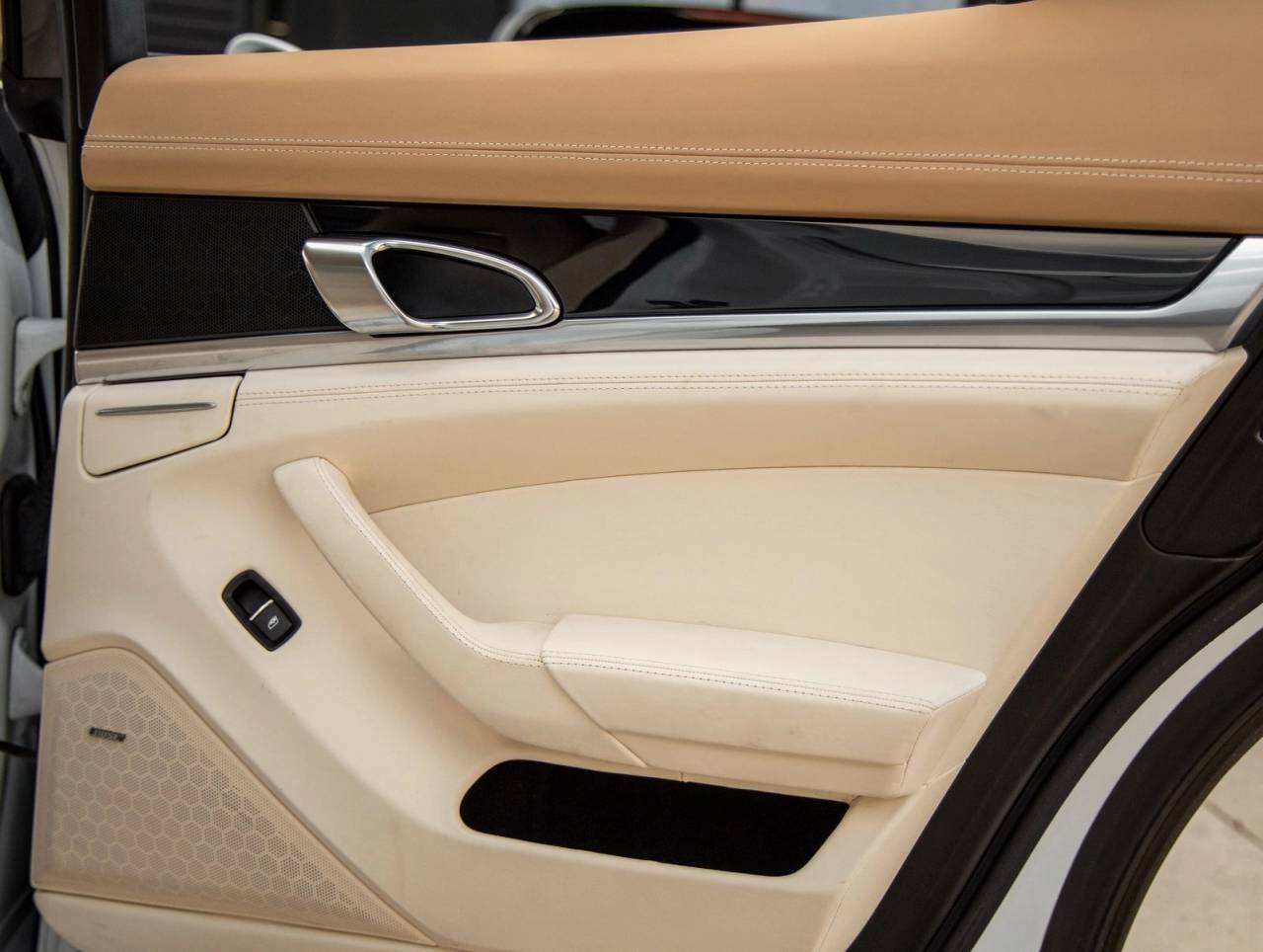 2016 Porsche Panamera Panamera Edition