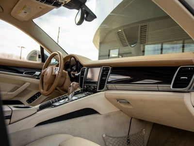 2016 Porsche Panamera Panamera Edition