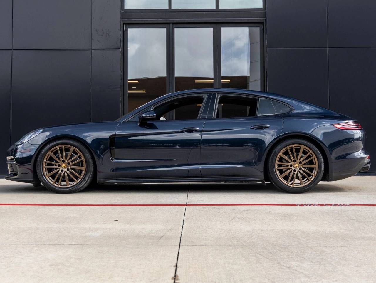 2018 Porsche Panamera Panamera 4