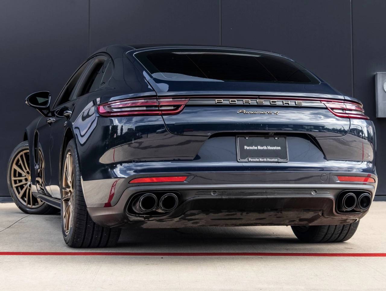 2018 Porsche Panamera Panamera 4