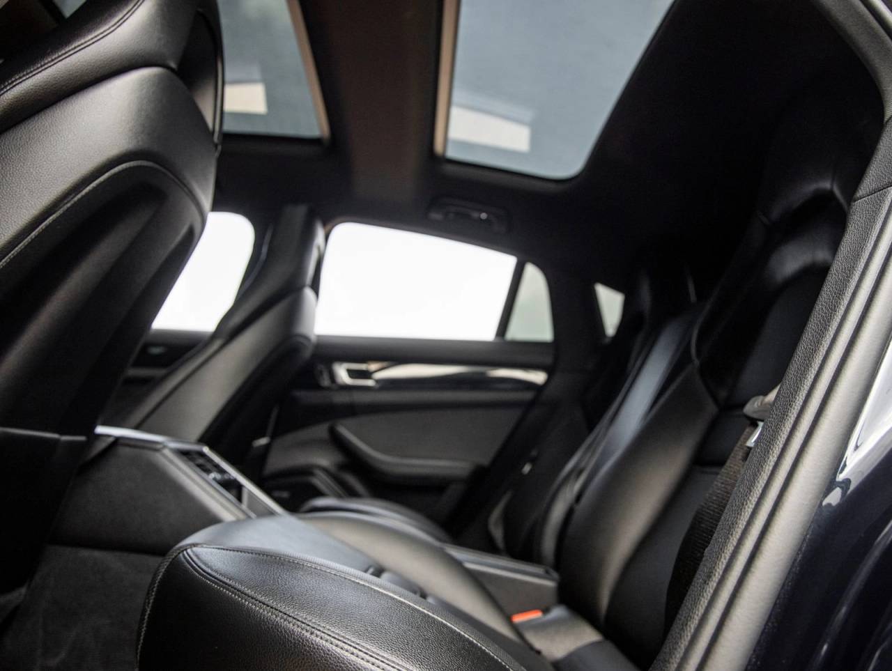 2018 Porsche Panamera Panamera 4