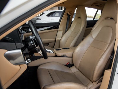 2018 Porsche Panamera Panamera