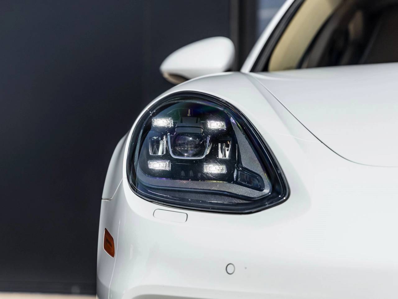 2018 Porsche Panamera Panamera