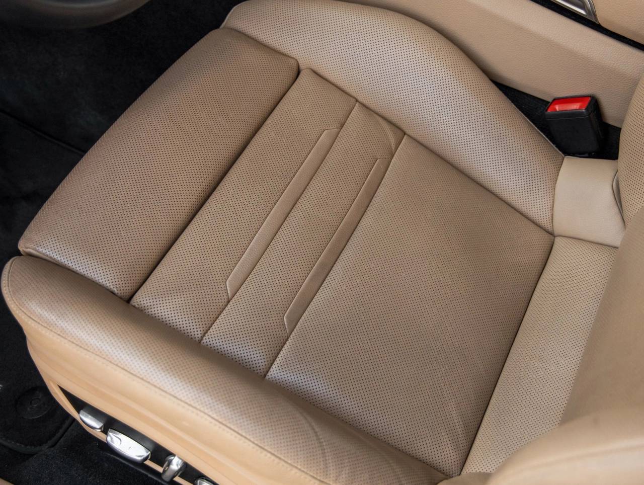 2018 Porsche Panamera Panamera