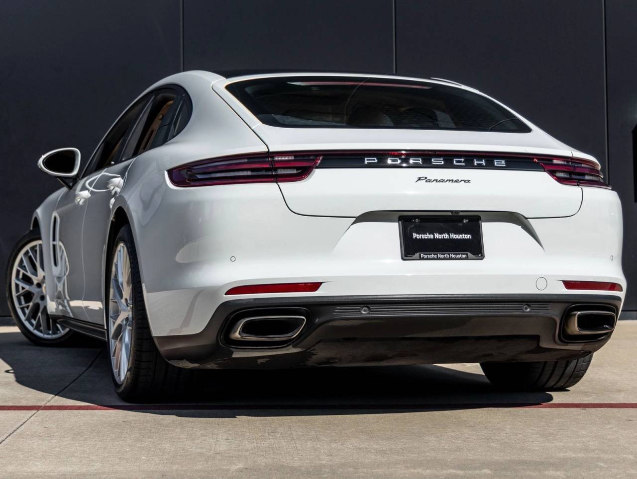 2018 Porsche Panamera Panamera