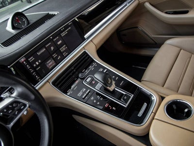 2018 Porsche Panamera Panamera