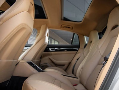 2018 Porsche Panamera Panamera