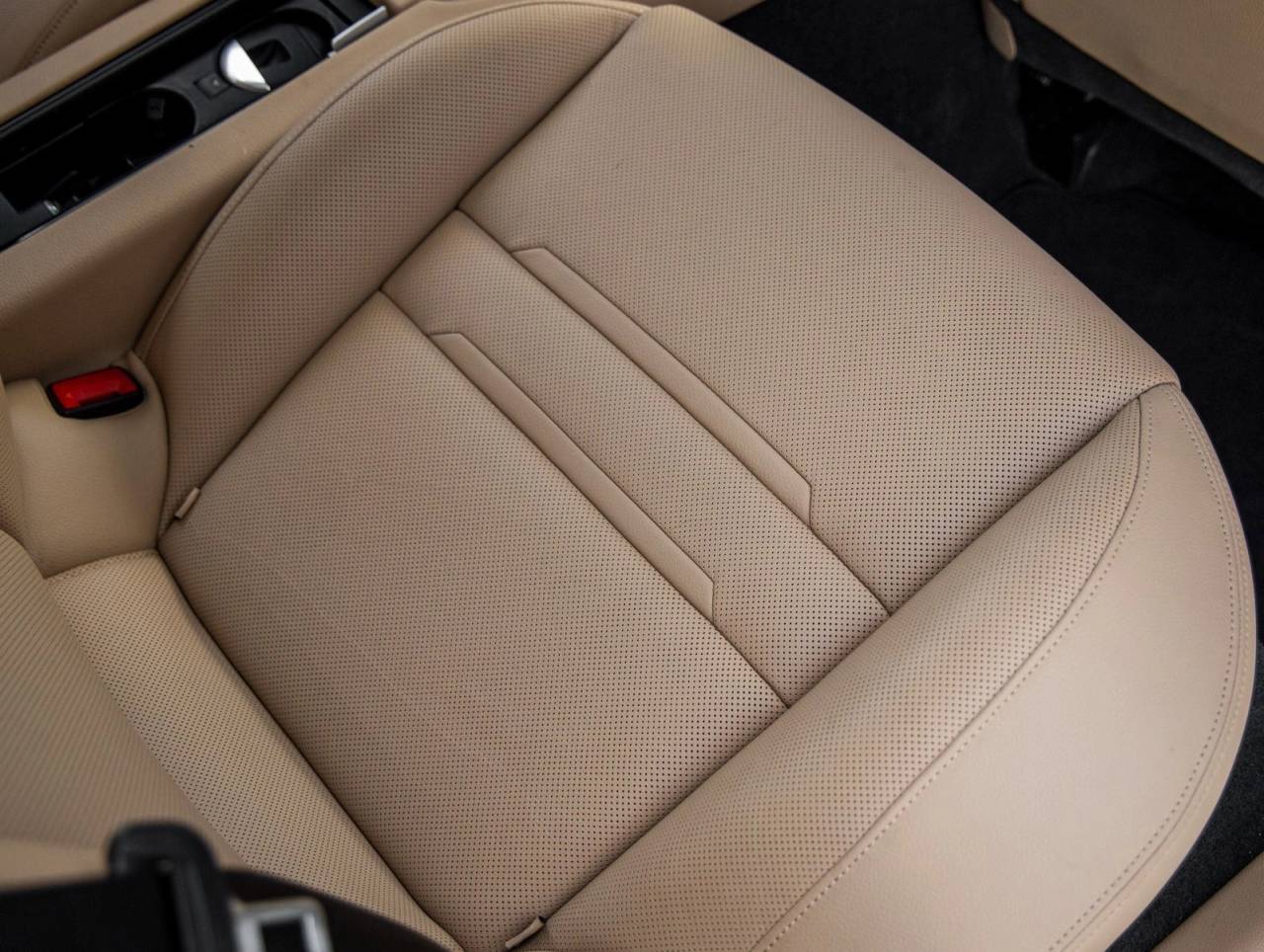 2018 Porsche Panamera Panamera