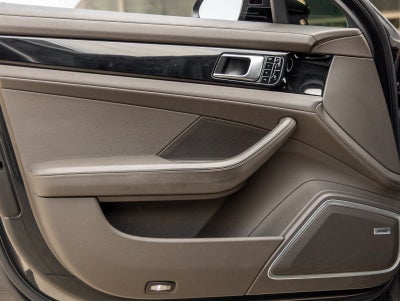 2017 Porsche Panamera Panamera