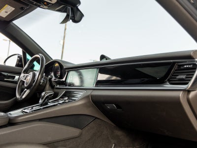 2017 Porsche Panamera Panamera
