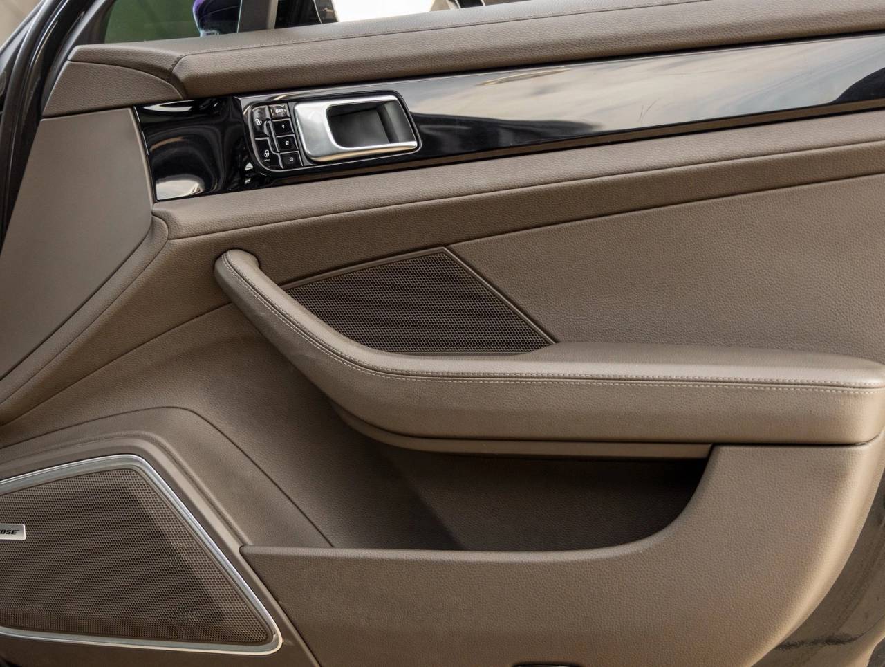 2017 Porsche Panamera Panamera