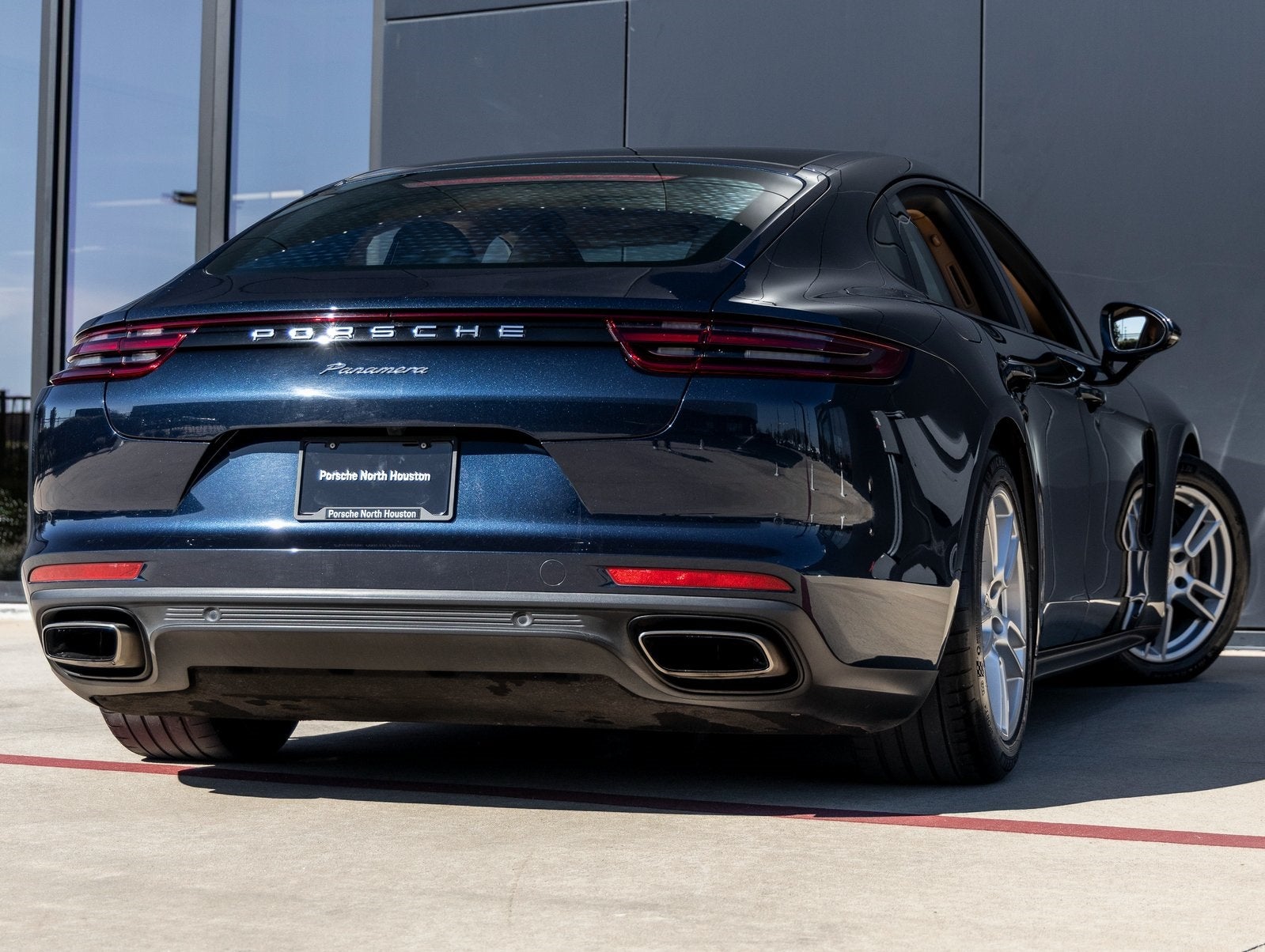 2018 Porsche Panamera Panamera