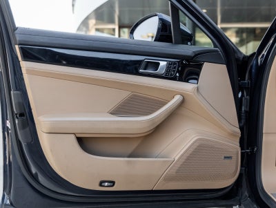 2018 Porsche Panamera Panamera