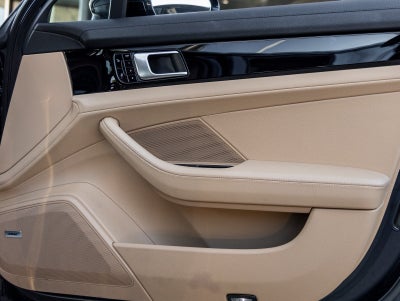 2018 Porsche Panamera Panamera