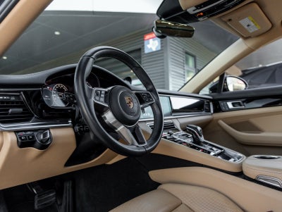 2018 Porsche Panamera Panamera