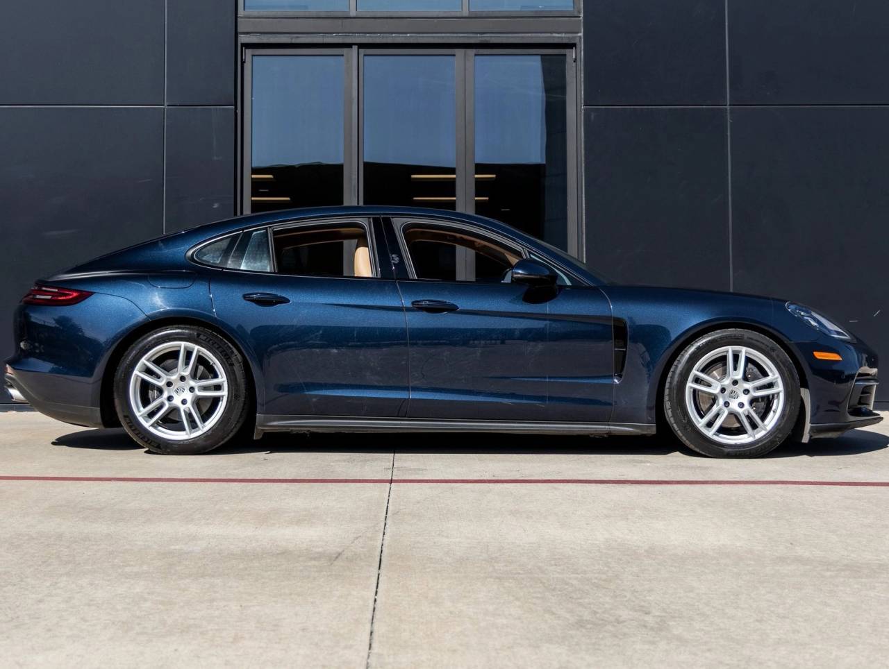 2018 Porsche Panamera Panamera