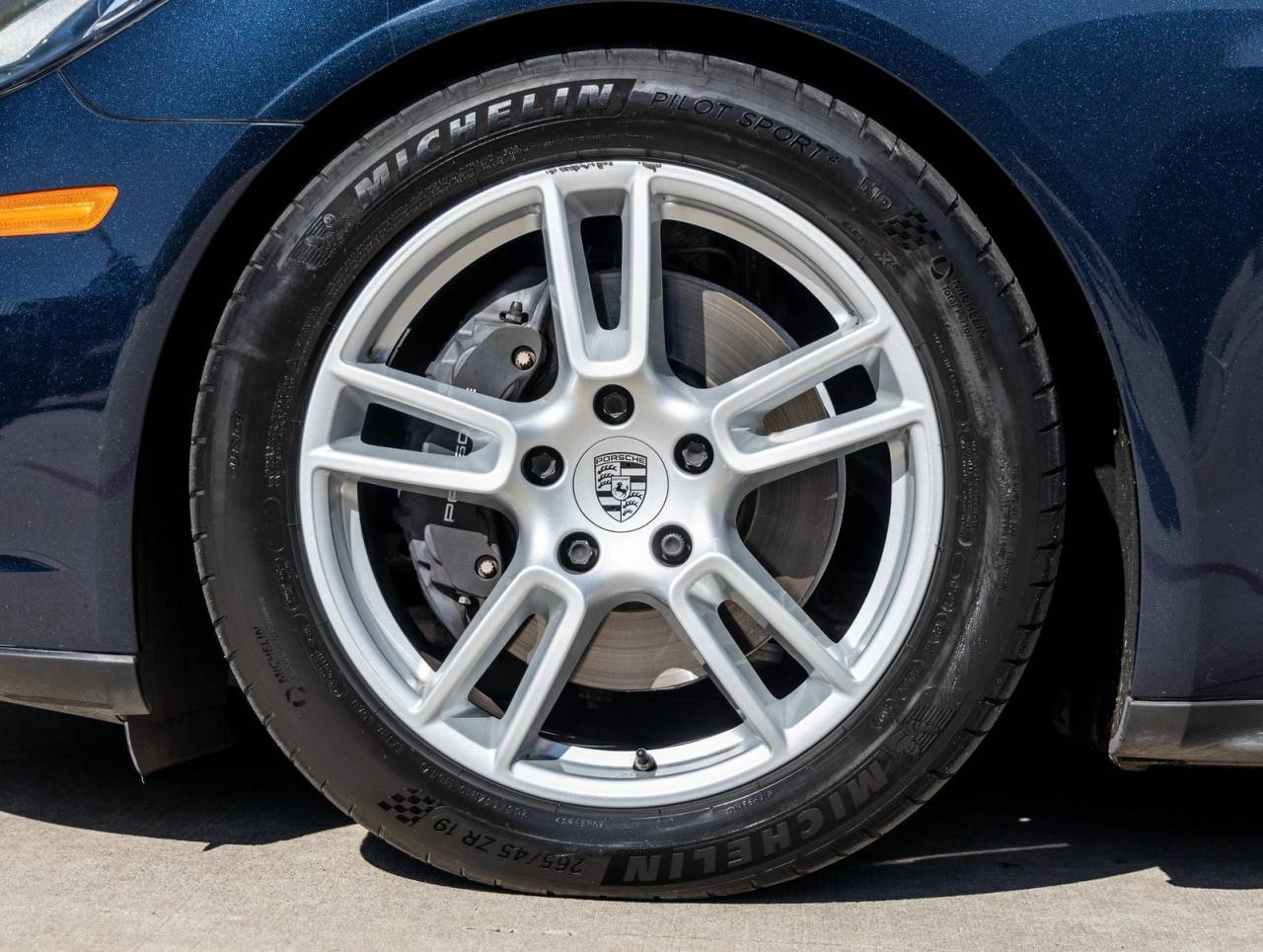 2018 Porsche Panamera Panamera