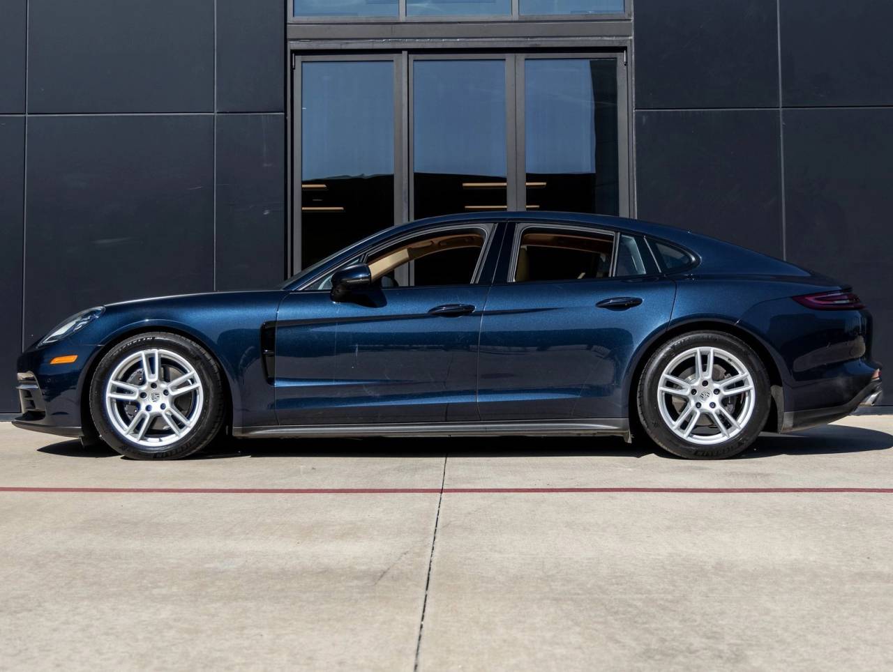 2018 Porsche Panamera Panamera