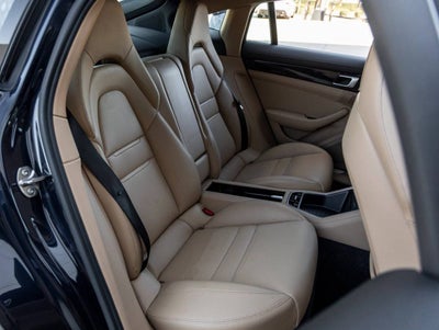 2018 Porsche Panamera Panamera