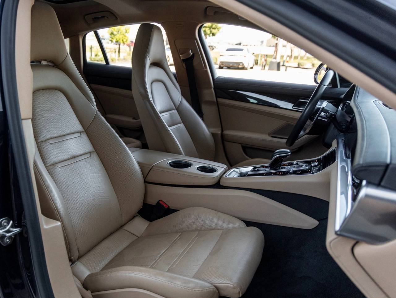 2018 Porsche Panamera Panamera