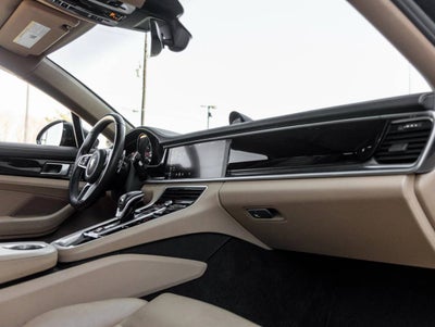 2018 Porsche Panamera Panamera