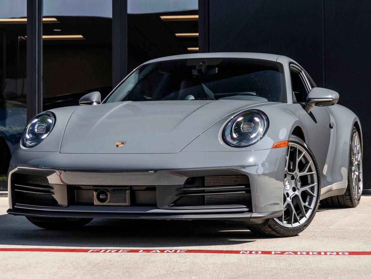 2025 Porsche 911 Carrera