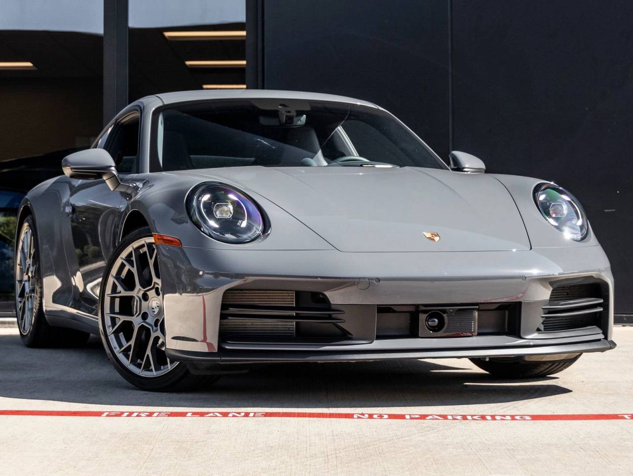 2025 Porsche 911 Carrera