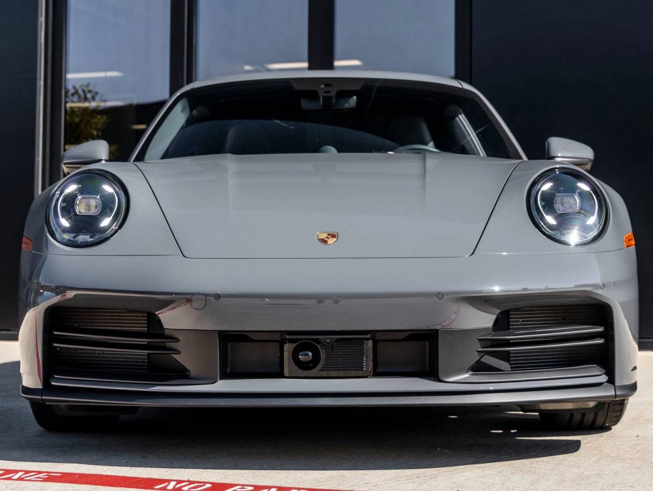 2025 Porsche 911 Carrera
