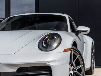 2025 Porsche 911 Carrera