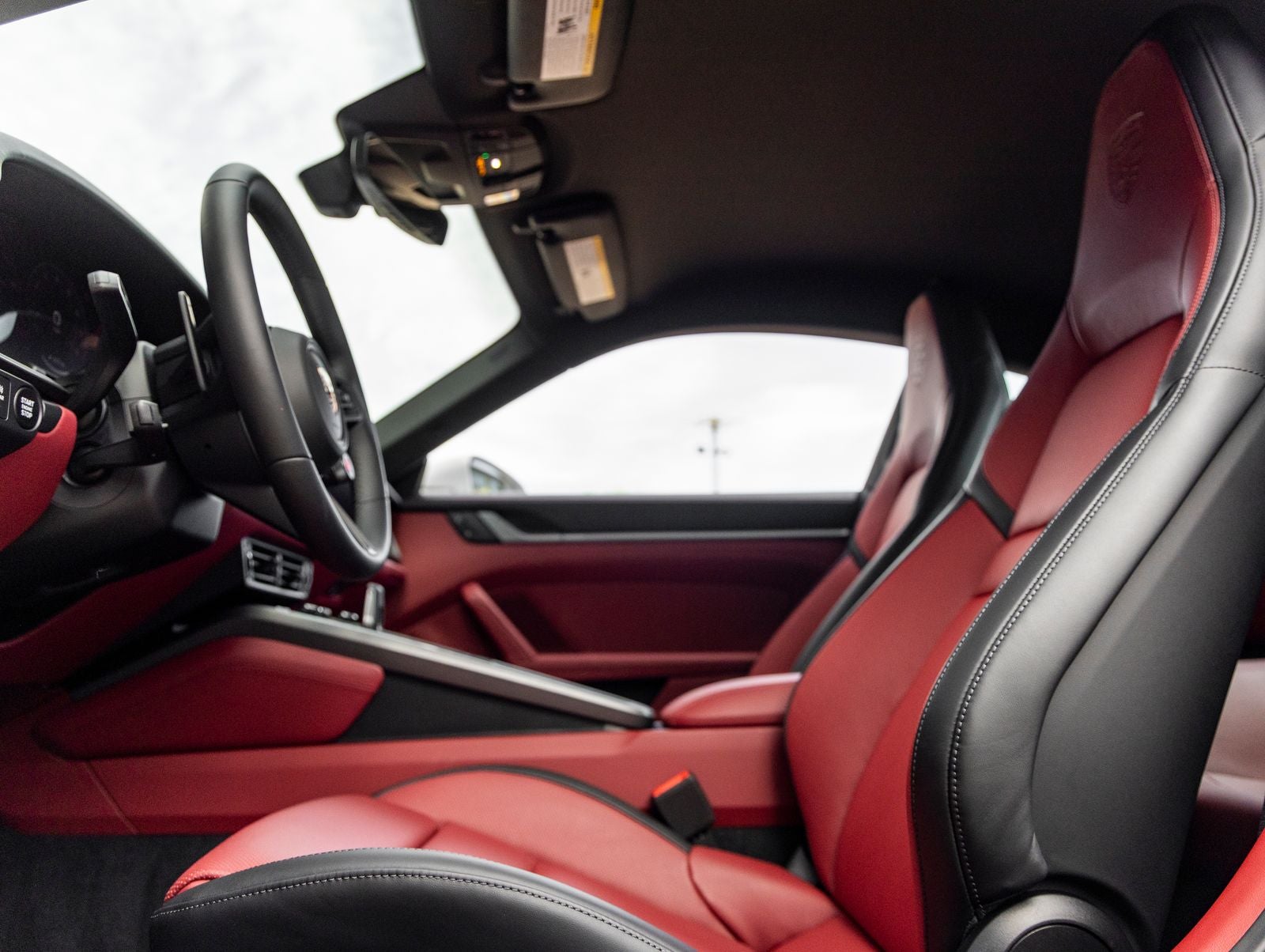 2025 Porsche 911 Carrera