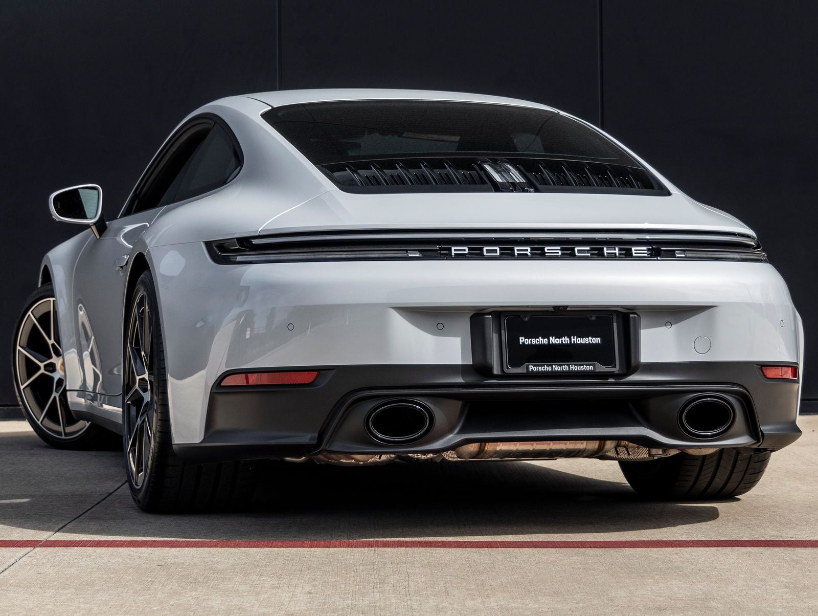 2025 Porsche 911 Carrera