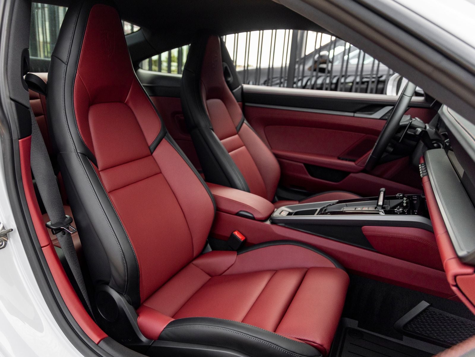 2025 Porsche 911 Carrera