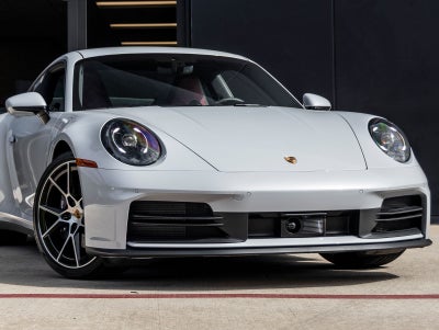 2025 Porsche 911 Carrera