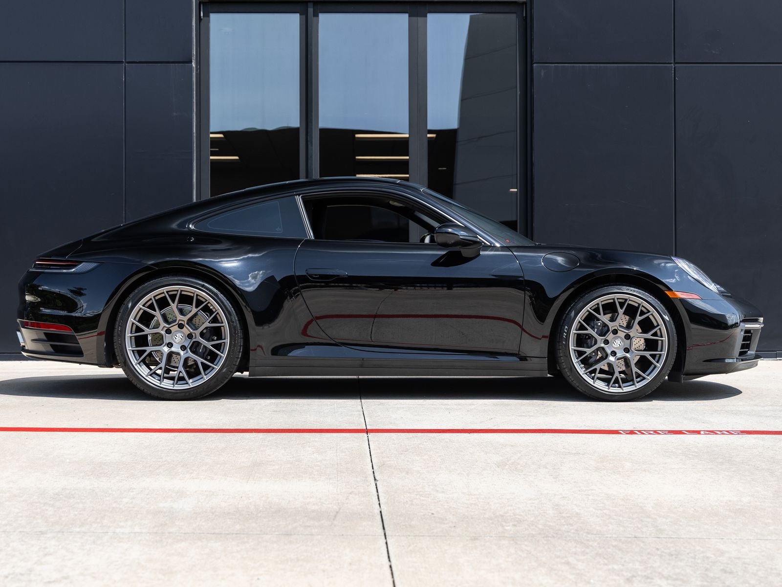 2021 Porsche 911 Carrera