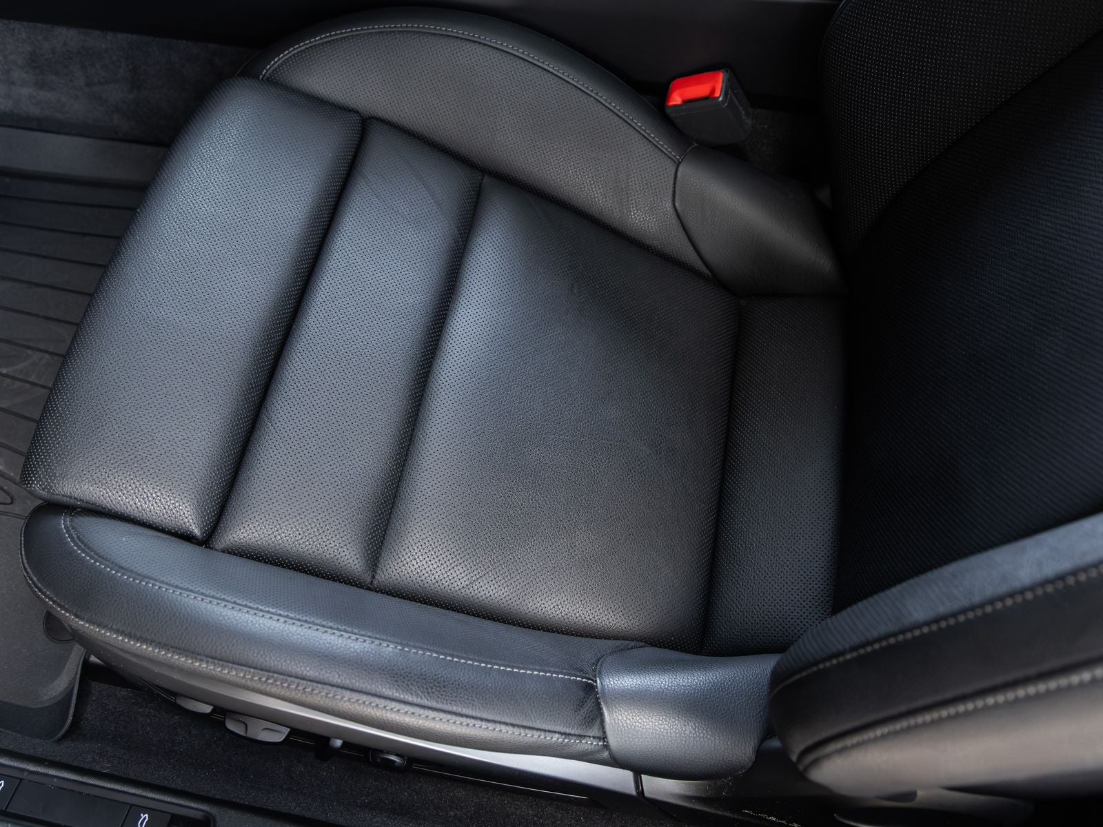 2021 Porsche 911 Carrera
