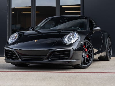 2019 Porsche 911 Carrera