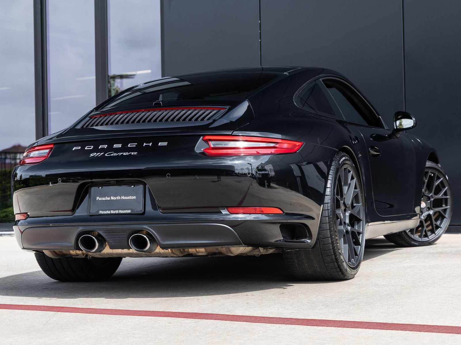 2019 Porsche 911 Carrera