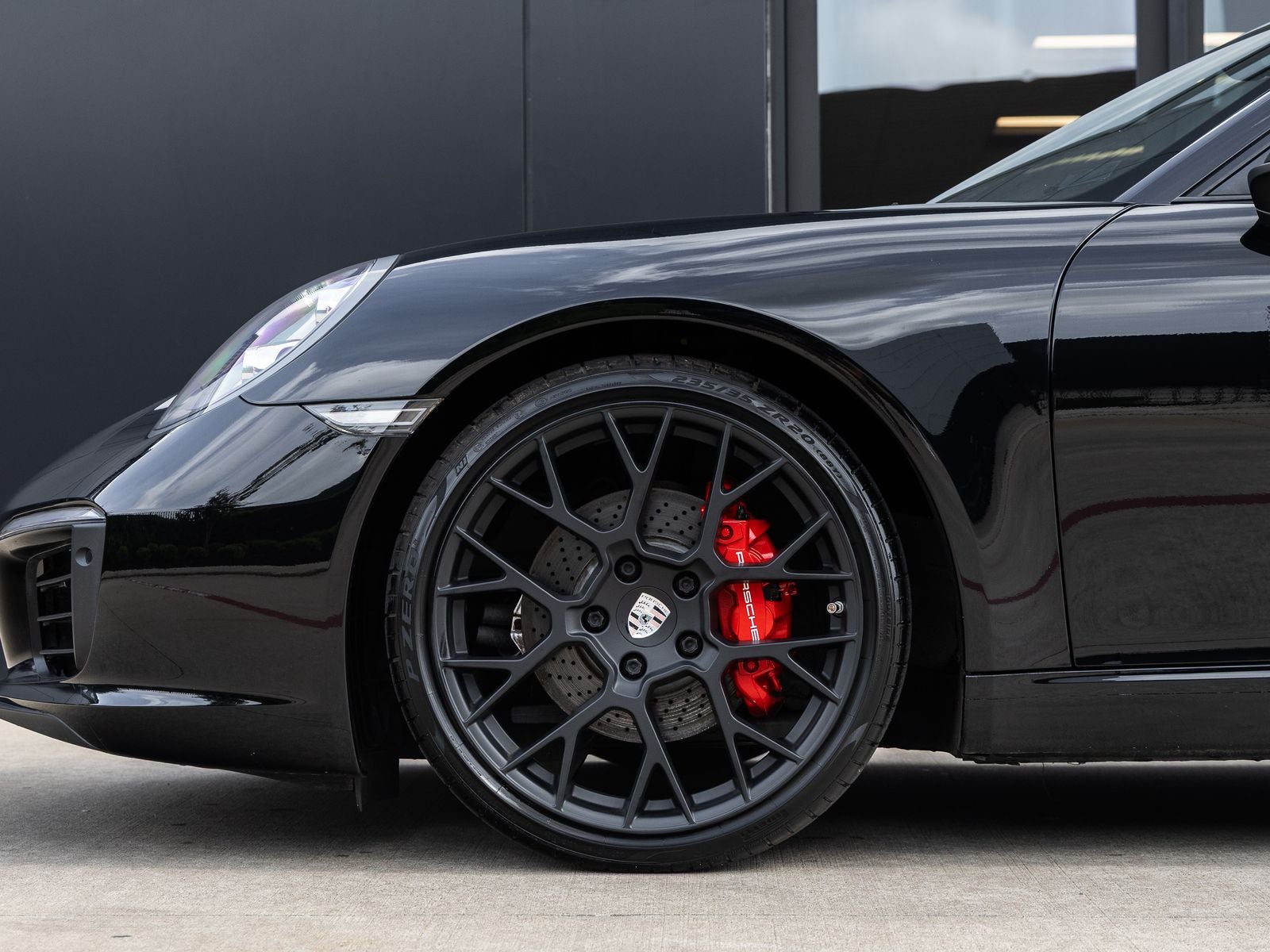 2019 Porsche 911 Carrera