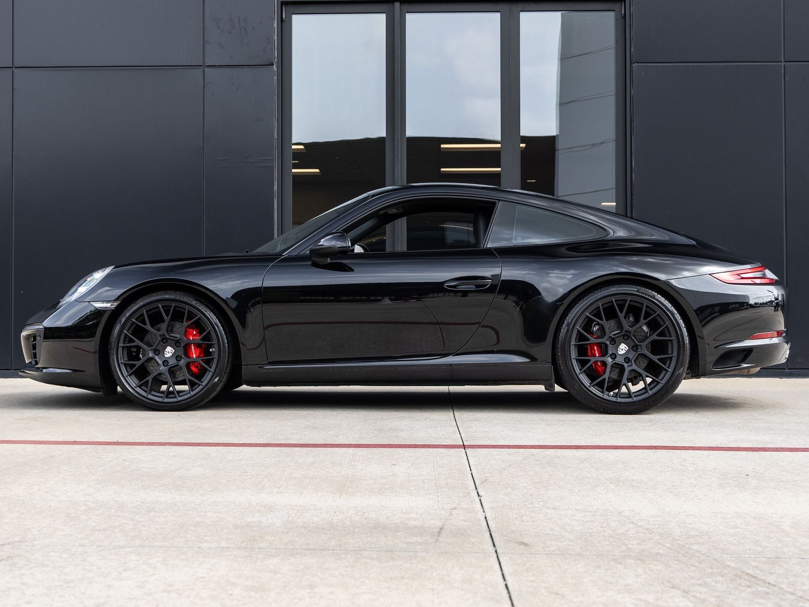 2019 Porsche 911 Carrera