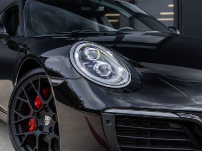 2019 Porsche 911 Carrera