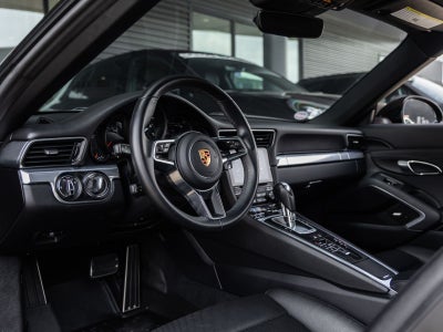 2019 Porsche 911 Carrera